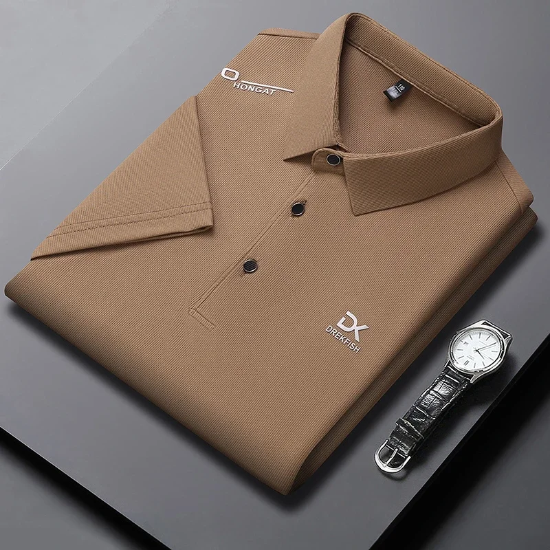 New Men\'s Business Casual Short Sleeved Shirt with Badge Solid Color Polo Shirt Fashionable Breathable Comfortable Versatile Top