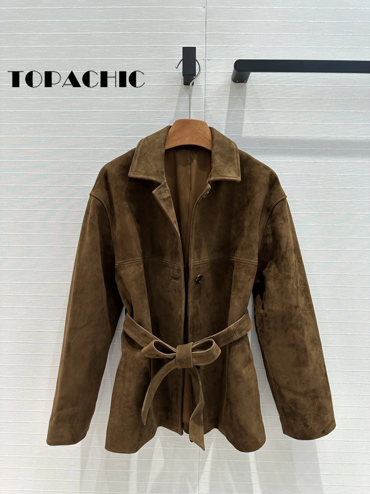 TOPACHIC-Chaqueta de ante para mujer, abrigo versátil de cuero genuino con fajas y solapa, ropa de calle bordada con letras, novedad de 7,15, 2024