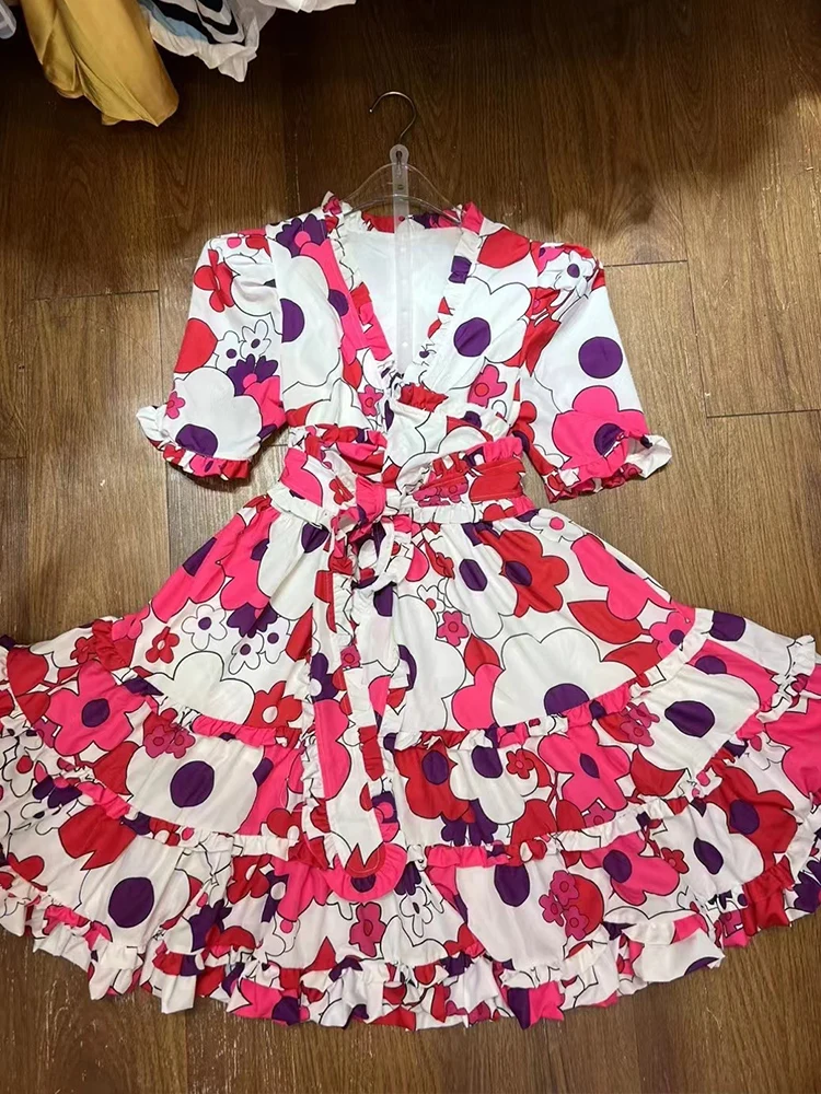 Retro Luxus Sommer Frauen neues Design Druck V-Ausschnitt kurz ärmel ige Schnür Taille Kleid Nähte Holz Ohr Schaukel Minirock.