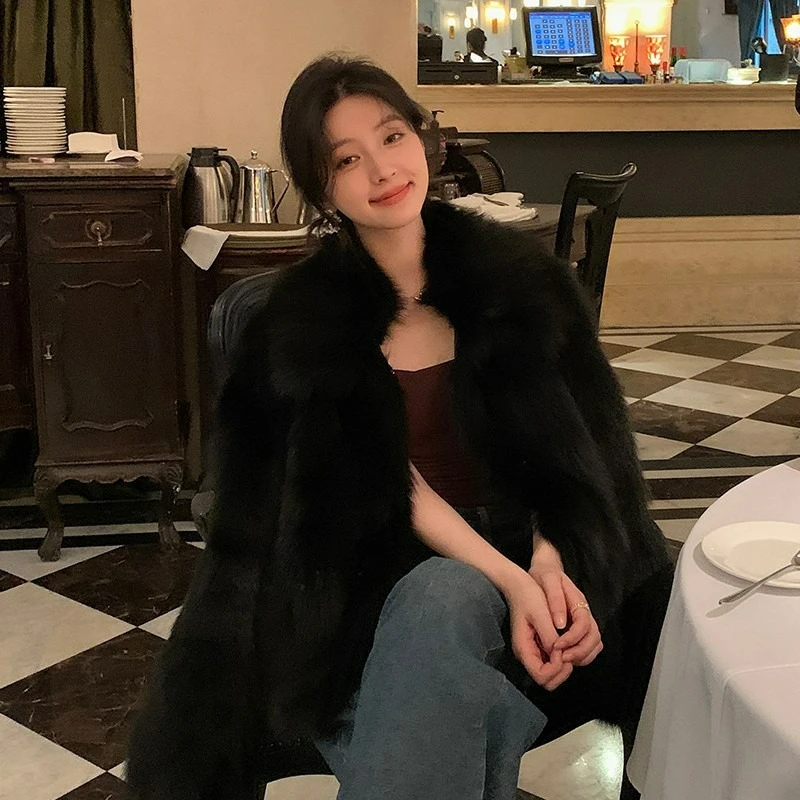 新ファッション社交界スタイル 海寧産フォックスファーコート 2026年冬 レディースファー ジャケット 厚手襟付き 小柄な女性向けベストセラー