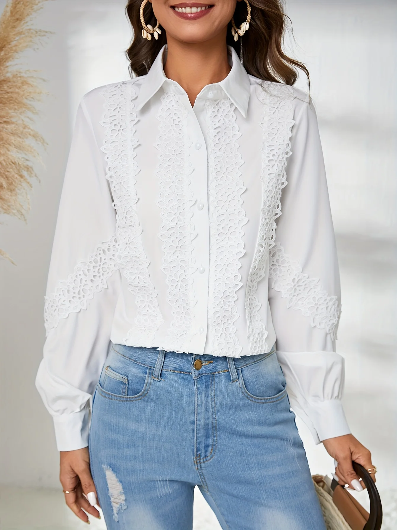 Modieus, casual, elegant kanten overhemd met lange mouwen en knopen