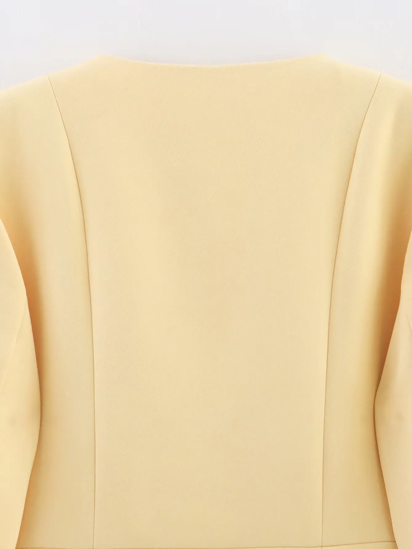2025 New Elegant Women's Yellow Slim-Fit Blazer Round Neck Long Sleeve Single-Breasted Suit Women's Professional Street Style