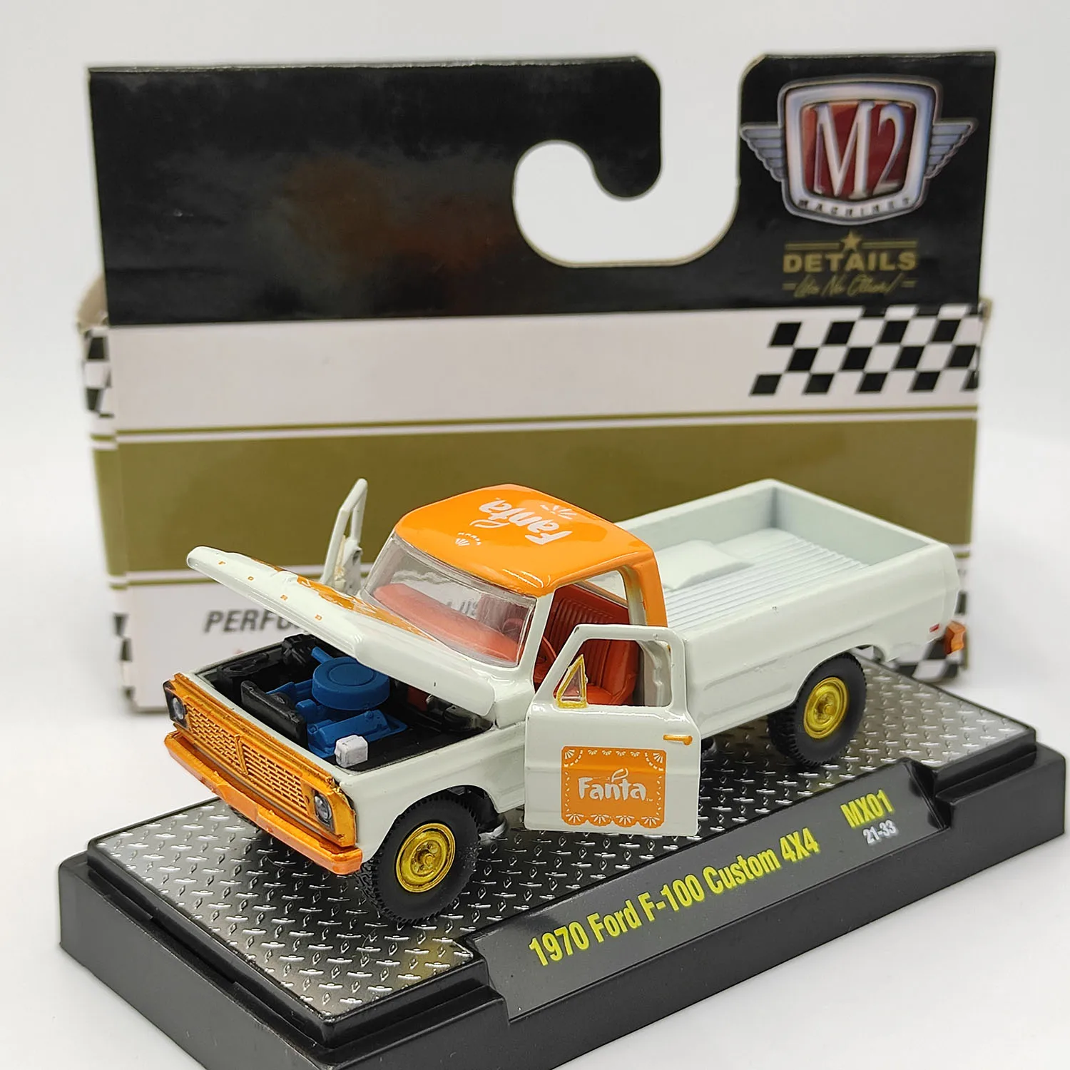 

Diecast M2 1/64 Scale 1970 Ford F-100 Custom 4X4 Gold-wheel Three-door Pickup Truck Alloy Car Model Collectible Souvenir Display