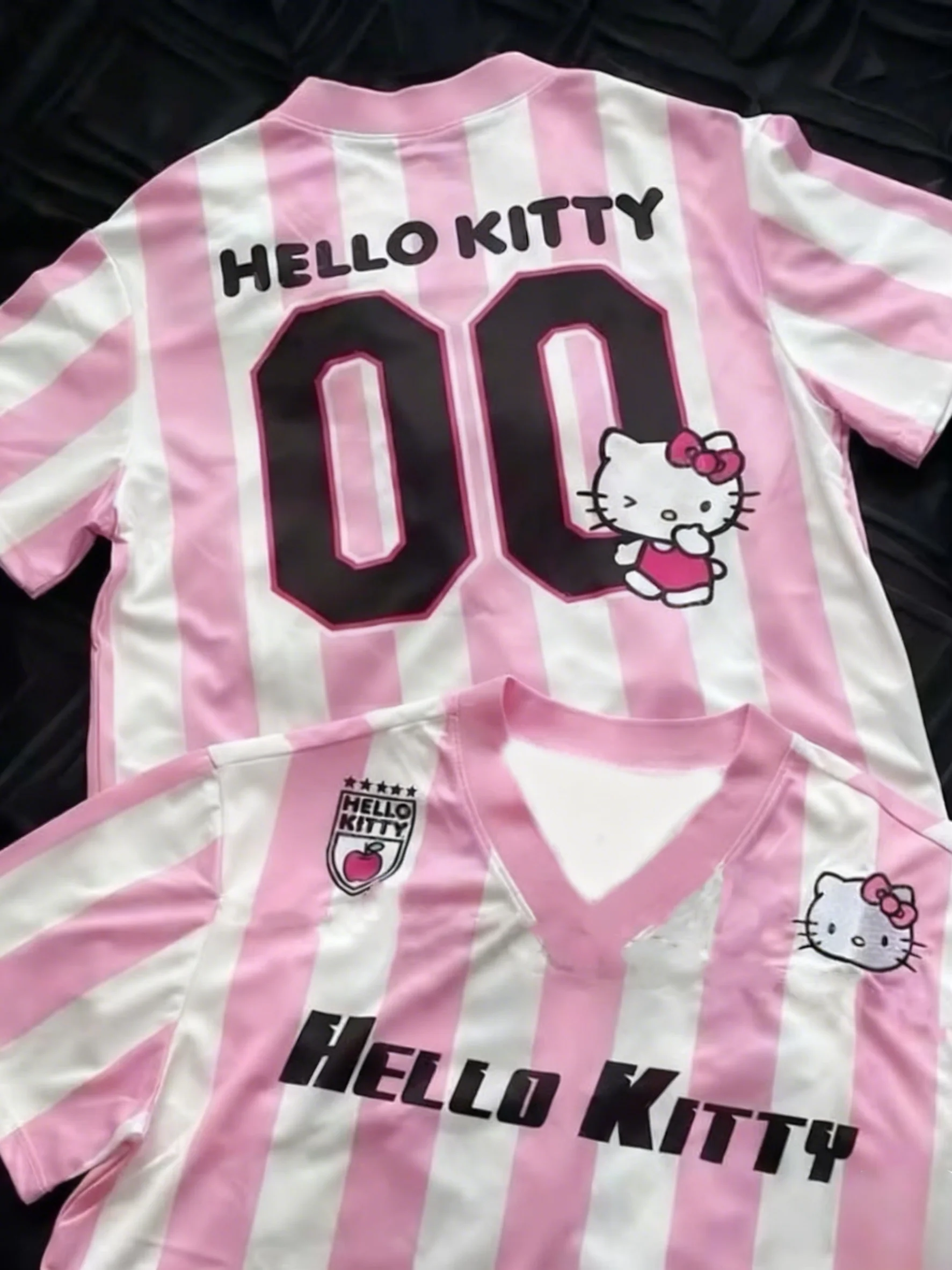 Letnia koszulka z grafiką Hello Kitty, damska, codzienna, z nadrukiem anime, styl streetwear, moda kawaii, elegancka i wygodna koszulka damska.