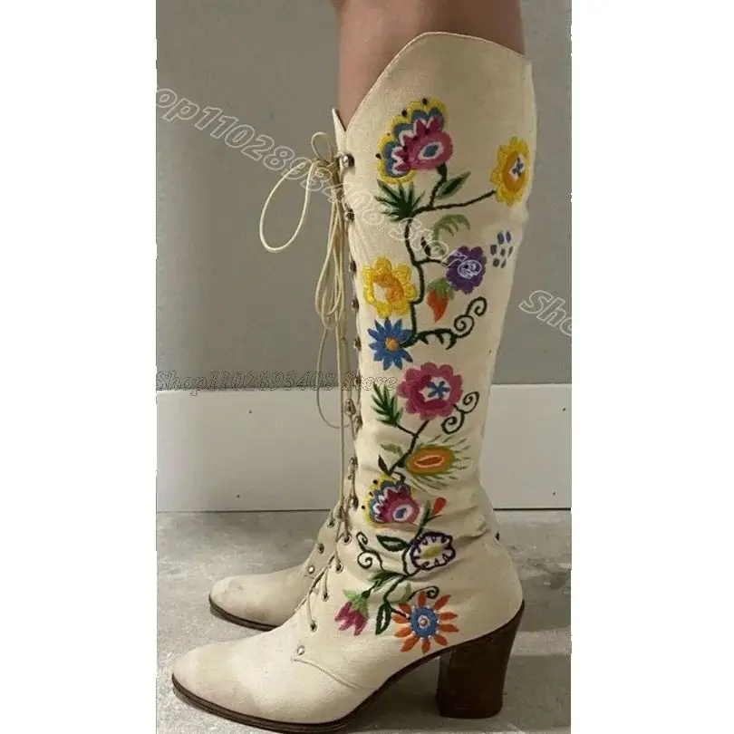 Crème borduurwerk dikke hakken laarzen puntige neus Britse stijl jurk feestontwerp voor vrouwen knielaarzen 2025, Zapatos Para Mujere - afbeelding 2
