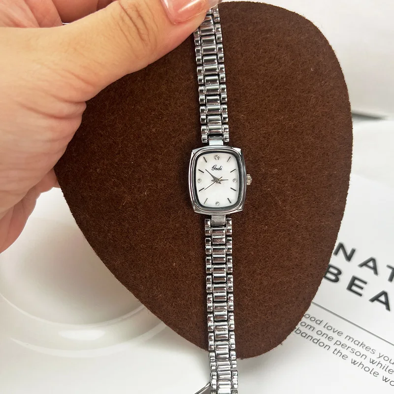 Exquisite Women'S WristwatchSmall And Delicate Watch With A Small Dial And Bracelet StrapVintage-Style Quartz WatchFashionable.