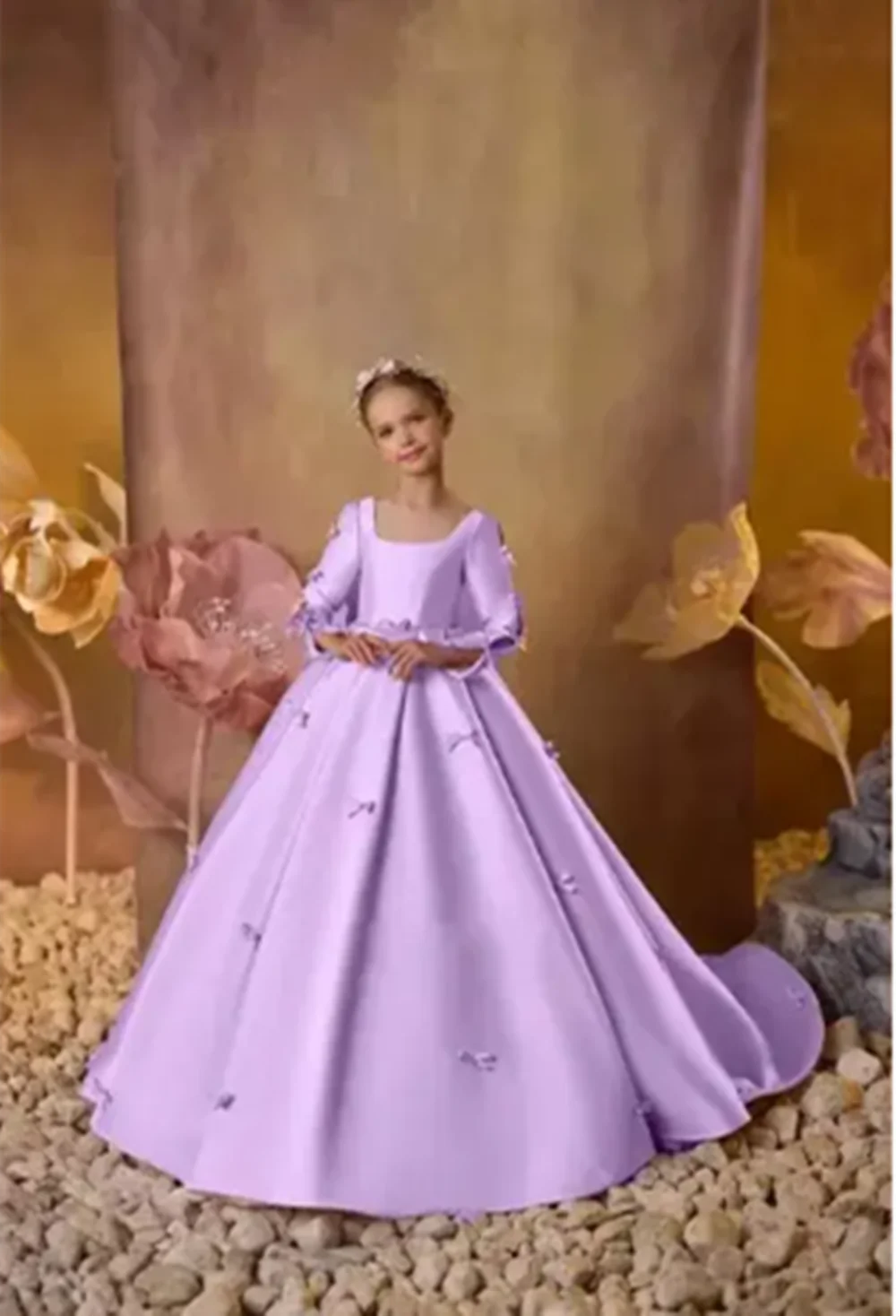 

Customized Purple Flower Girl Dresses For Wedding Satin With Bow Floor Length Kids Birthday Party First Communion Ball Gown
