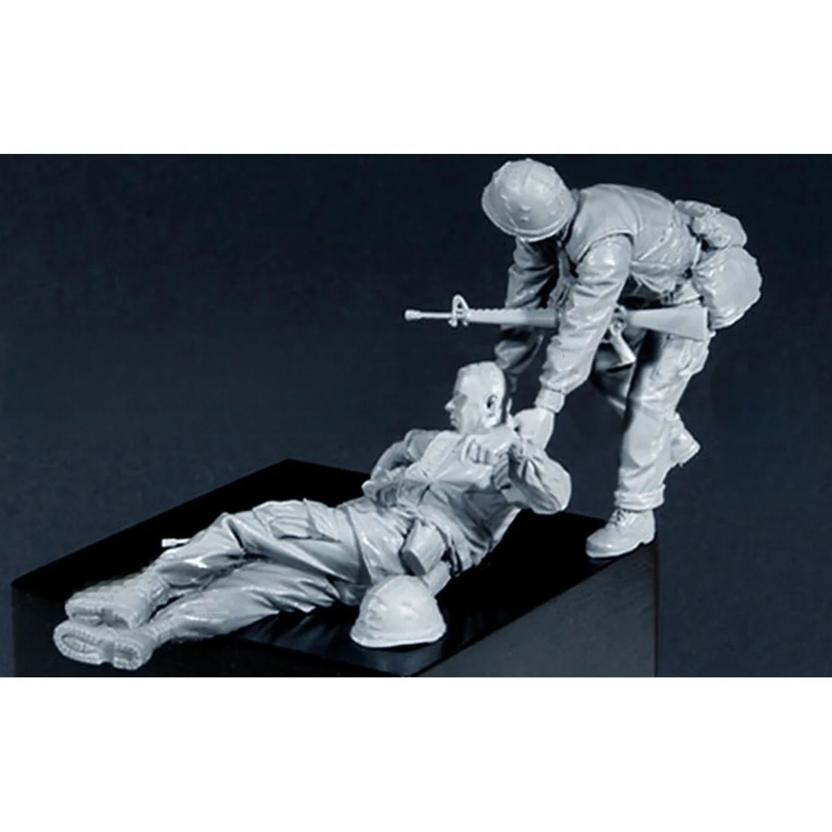 

1/35 resin unpainted model kit, military theme, American soldier with fallen comrades unassembled and unpainted GK, 1033R