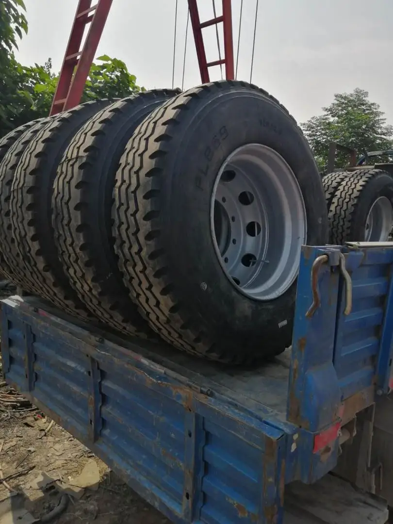 Wholesale heavy duty  truck new used tire 12.00R20 1200 20 truck tire price