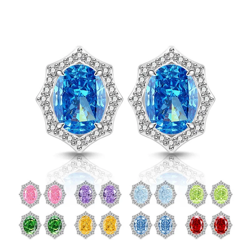 Beautiful ice flower stud earrings for fashionable ladies. 925 sterling silver - hypoallergenic. Luxurious for parties. Gift jew