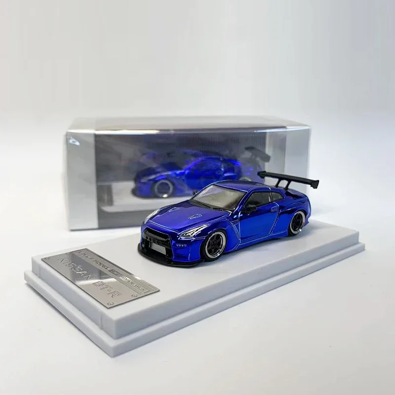 LMLF 1:64 Model Car GTR35 Rocket Bunny Alloy Die-Cast Vehicle Chroming Blue