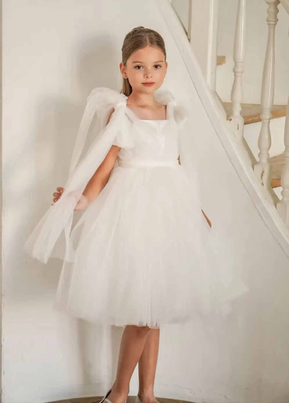 فساتين فتاة الزهور من التول لحفلات الزفاف بأشرطة سباغيتي فستان المناولة الأولى فساتين حفلات الأميرة للفتيات