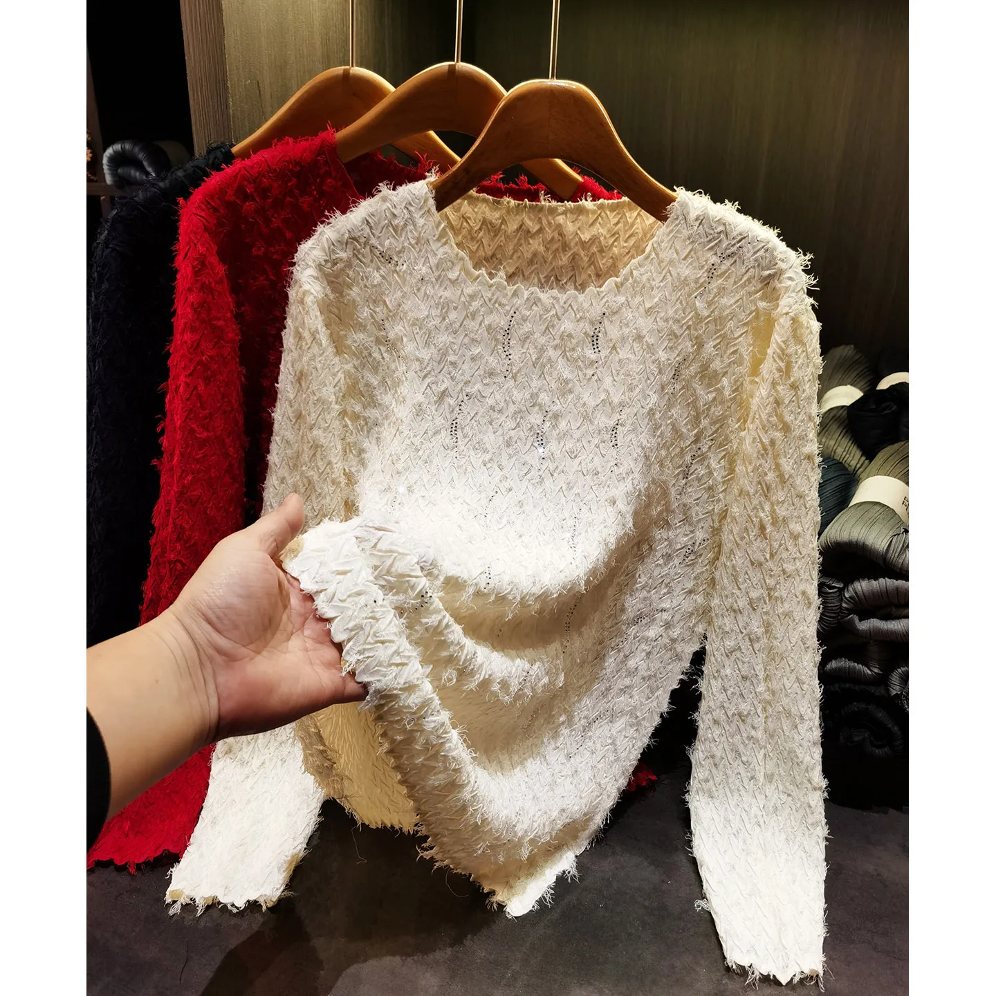 

Женская футболка Miyake с плиссировкой, весна 2026, новая коллекция, элегантный дизайн с круглым вырезом, однотонная, с длинным рукавом