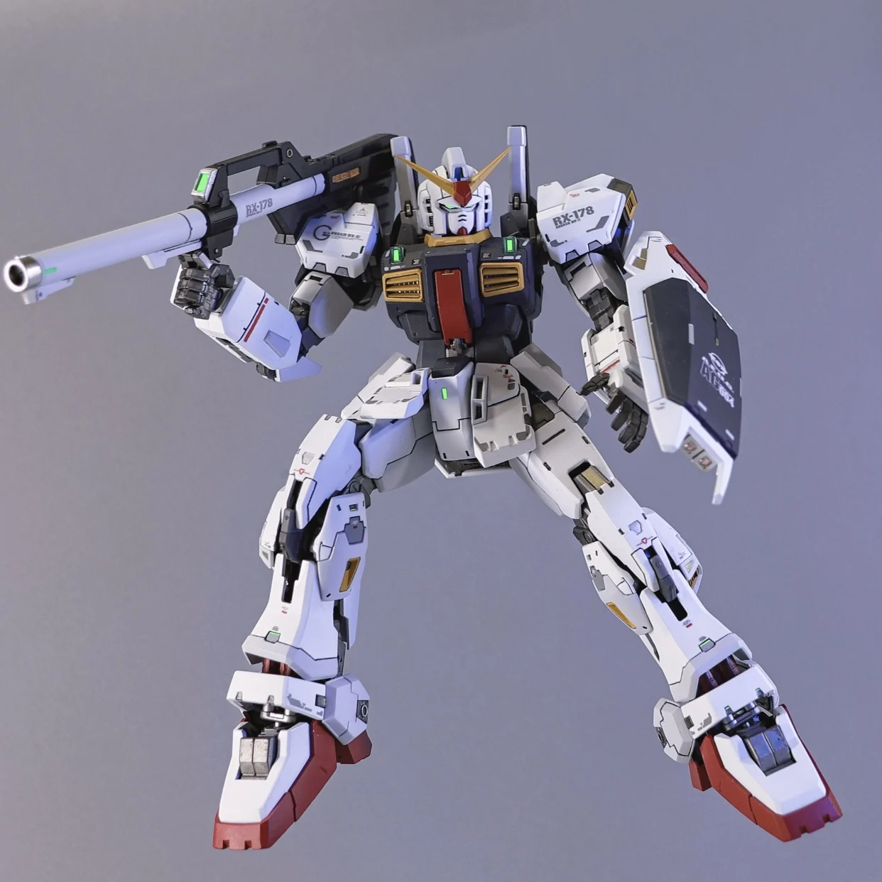 Na Stanie GAOGAO Model MK2 RX-178 MK-II PG 1/60 TITANS Kolor AEUG Zestaw Modelarski do Składania Figurki Akcji Robot Mecha Prezent
