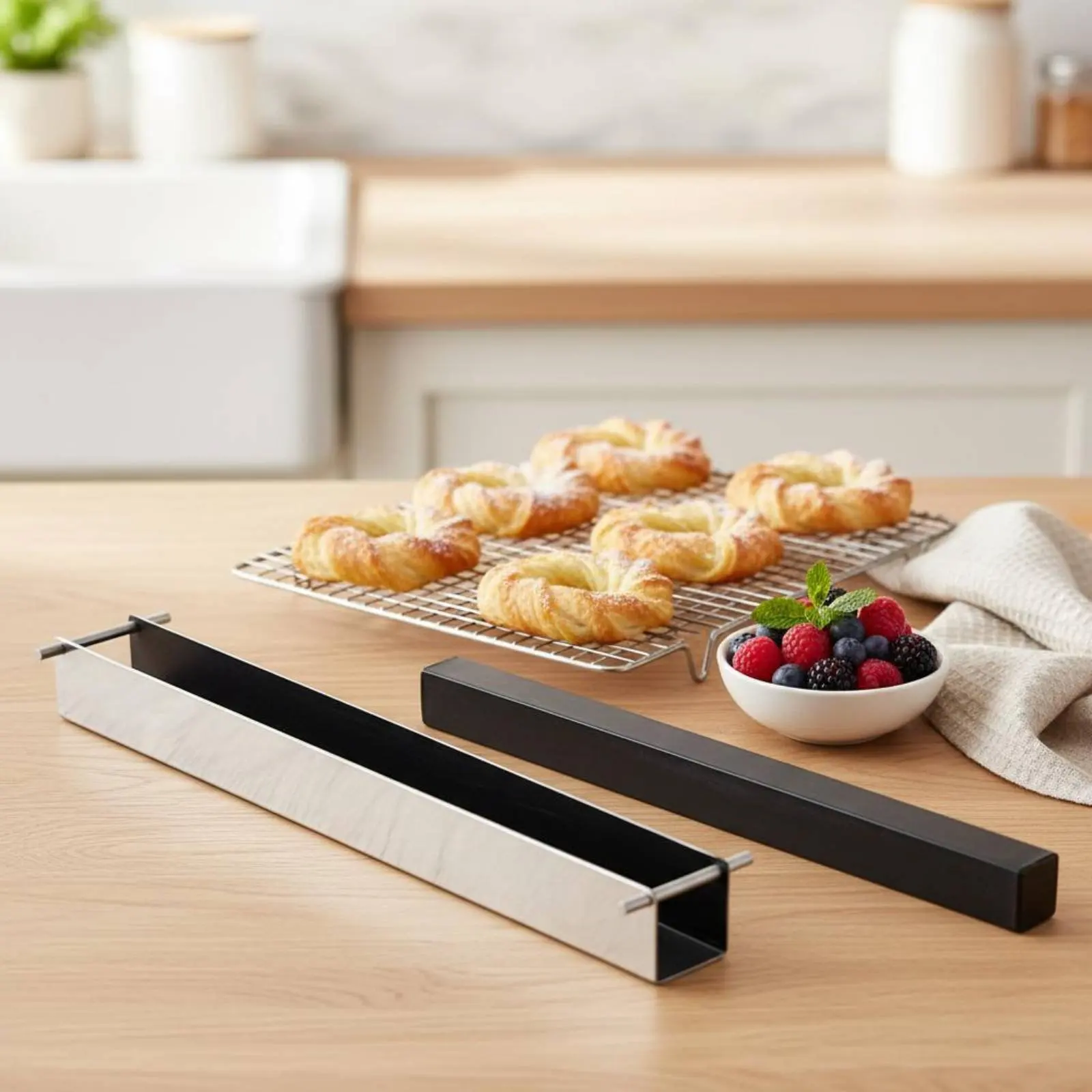 Napoleon Mold Non-Stick U-Shaped Baking Mold Compact Lightweight for Bakery
