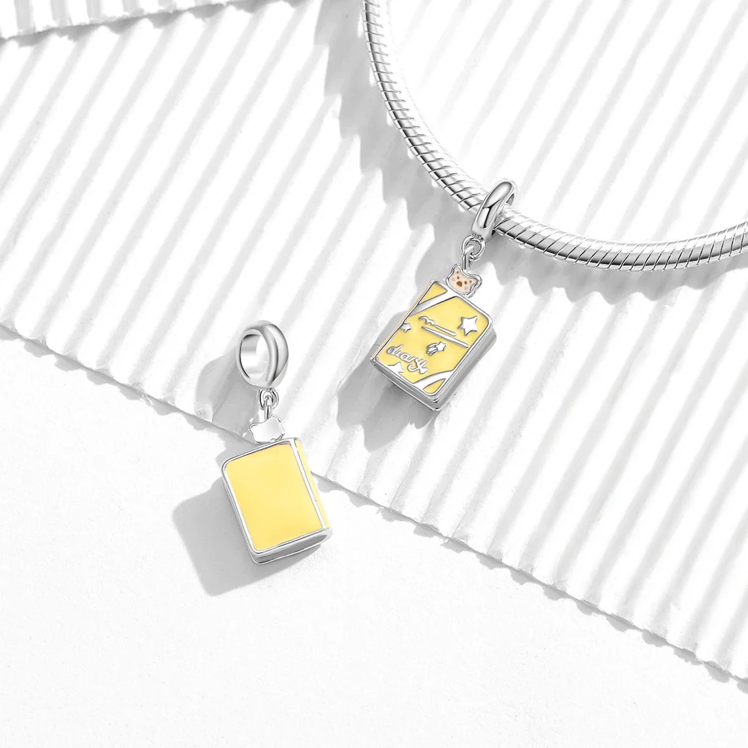 

KATAOKA 925 Sterling Silver Little Bear Diary Yellow Book Irregular Pendant Charm Bead Fit Original Bracelet Diy Jewelry Accesso