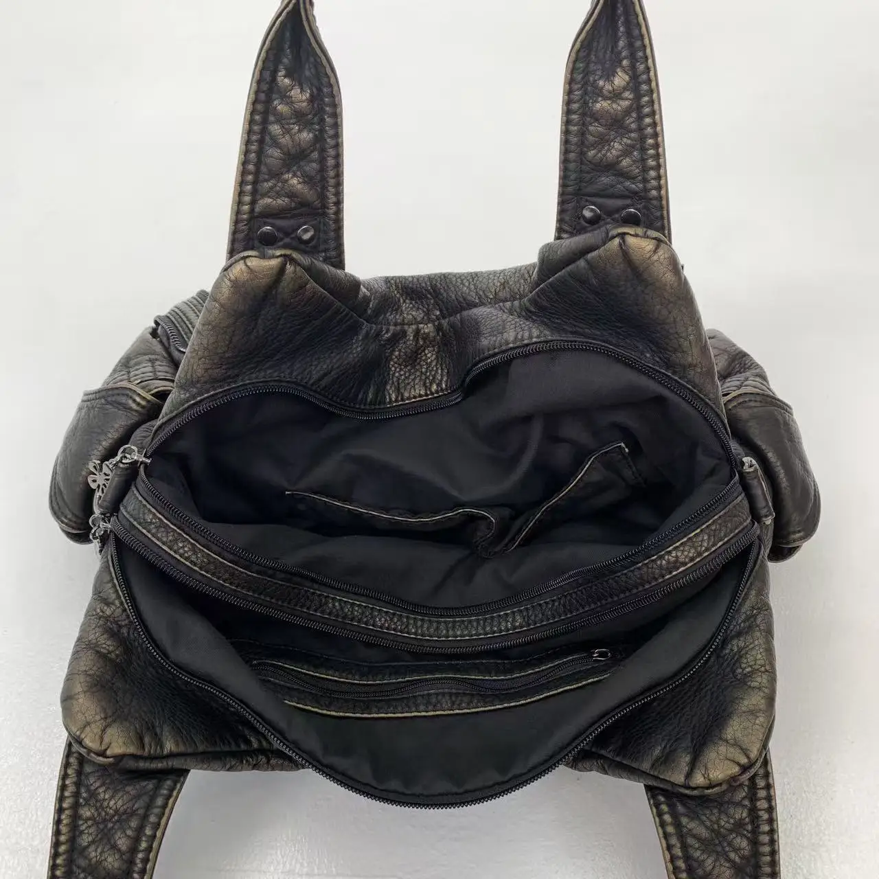 

Ladies' street Y2K personalized punk vintage tote bag with large capacity and multiple pockets, vintage crossbody handbag