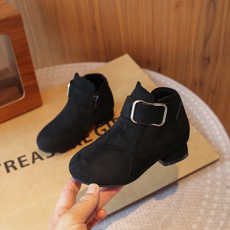 

Kids Ankle Boots for Girls 2025 New Toddler Breathable Lining Boots Non-slip Soft Sole K-pop Style Girls Christmas Party Boots