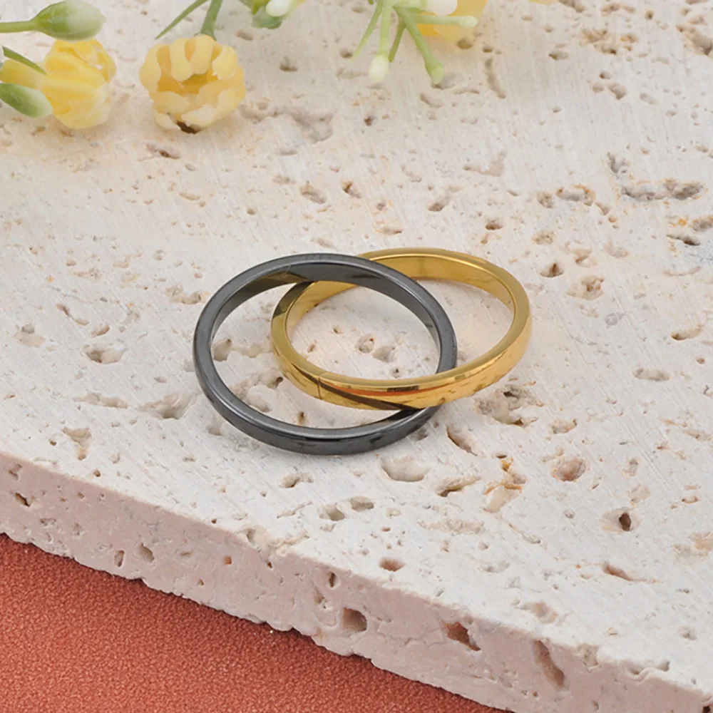 Lokaer Edelstahl-Ring mit ineinandergreifendem, dreifachem, zartem Zirkon für Damen, schwarz vergoldet, Hochzeitsschmuck, zwei in einem R25064