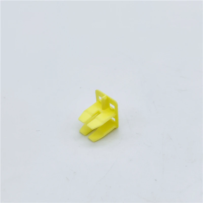 

10 PCS Original and genuine 174258-7 automobile connector plug housing supplied from stock