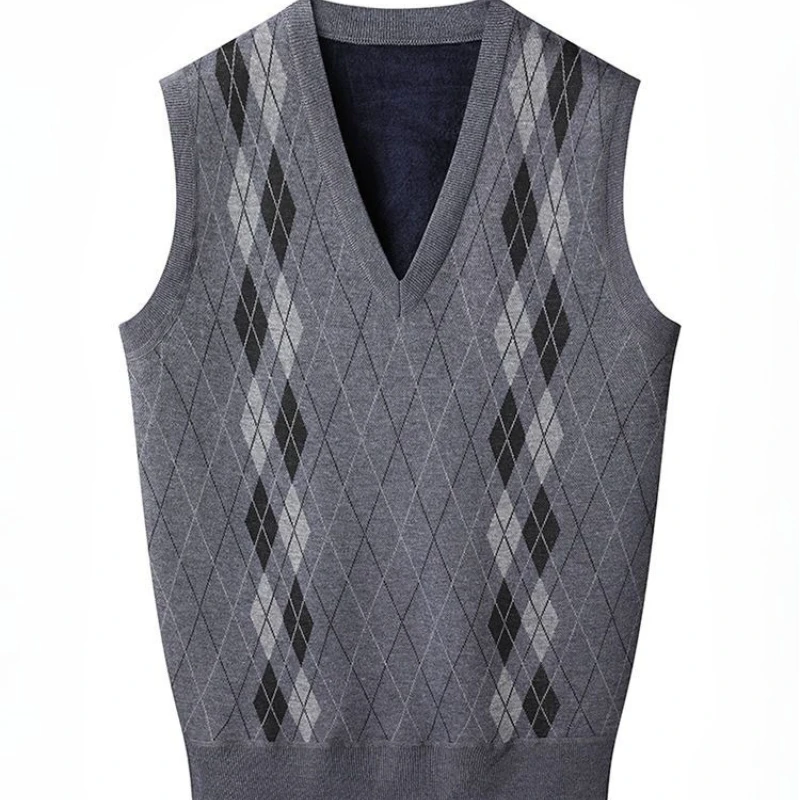Men's V-Neck Fleece-Lined Thick Knit Vest Autumn Winter Pullover Warm Waistcoat Cardigan Korean Style Cable Knit Pattern