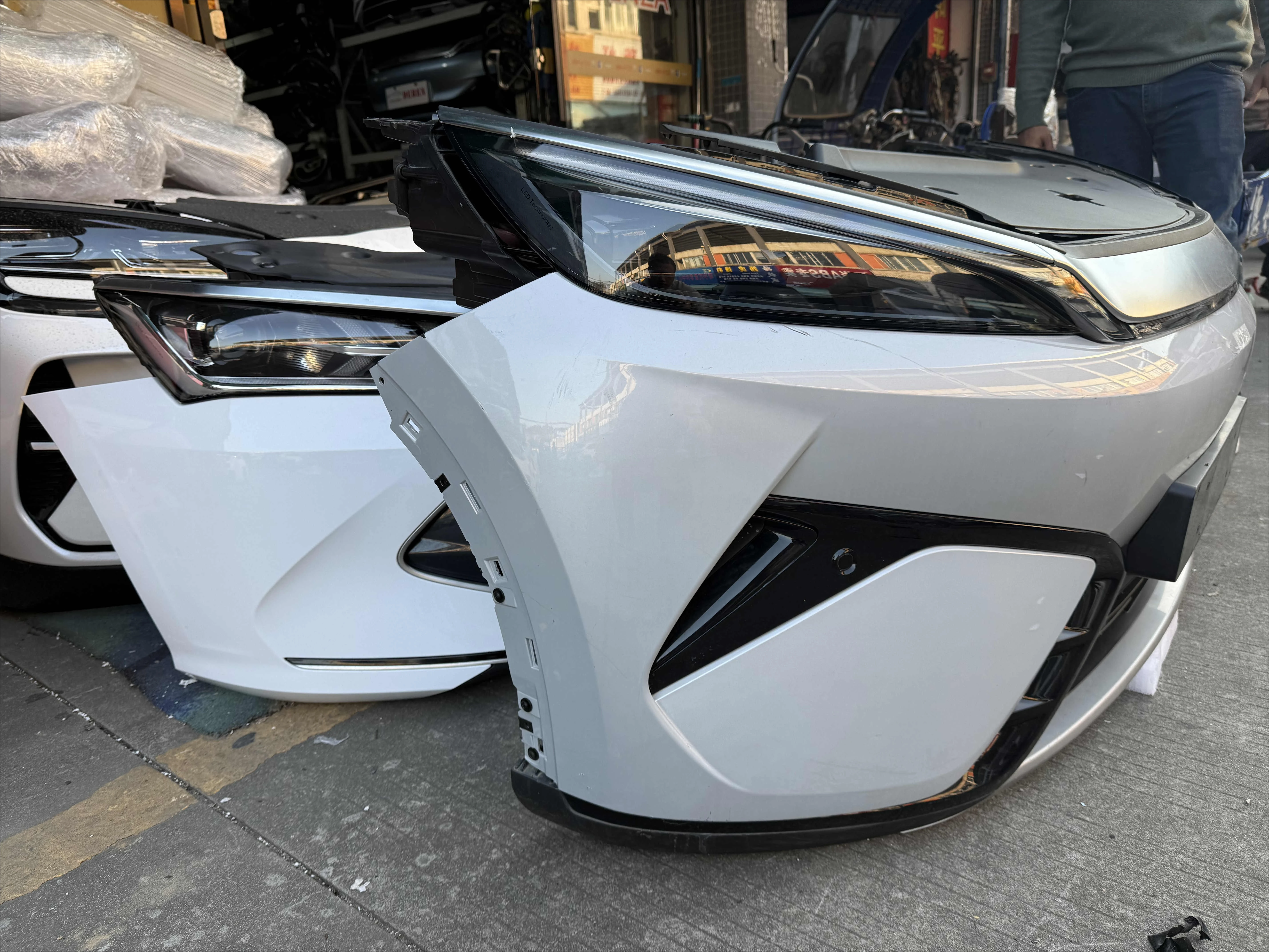 

SC2E2803111 SC2E2803112 SC2E2803821 Disassembled Front Lip Front Mouth With Headlights Nose Cut Assembly For BYD Yuan Plus 2025