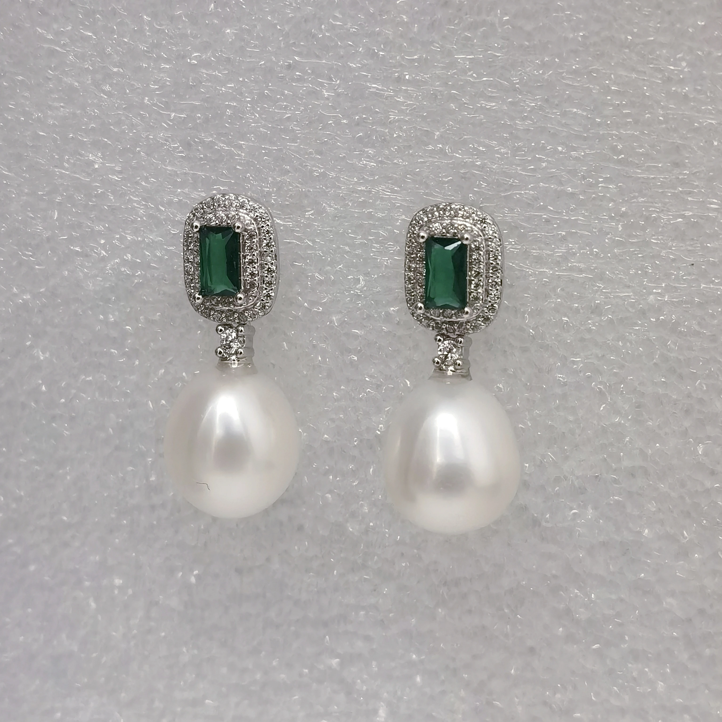 

Spot New Products Drop Shape 10mm Freshwater Pearl Earring Silver Plated Drop Pearl Earring With 2.5cm Length for Women