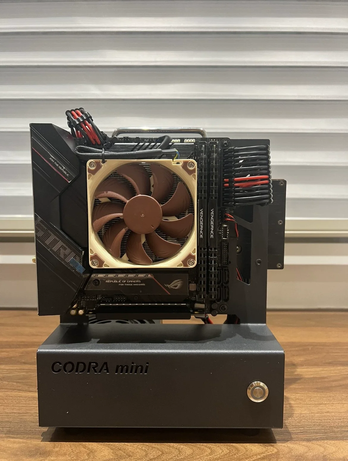 Open Frame ITX Leeg Behuizing Draagbare Mini Host Seaview Hoge Esthetiek Computerchassis voor DIY PC Gaming & Kantoor