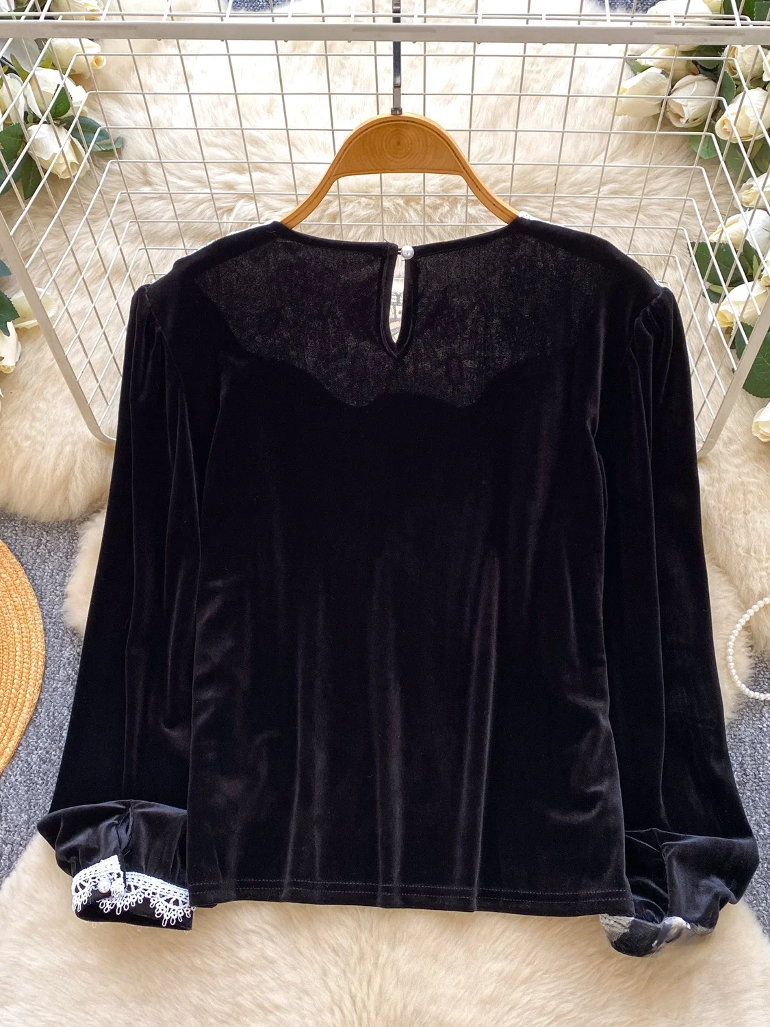 レトロなレーストリムベルベットパッチワークロングスリーブレディースirtデザインスリムトップ韓国sle通勤ファイオン夏服