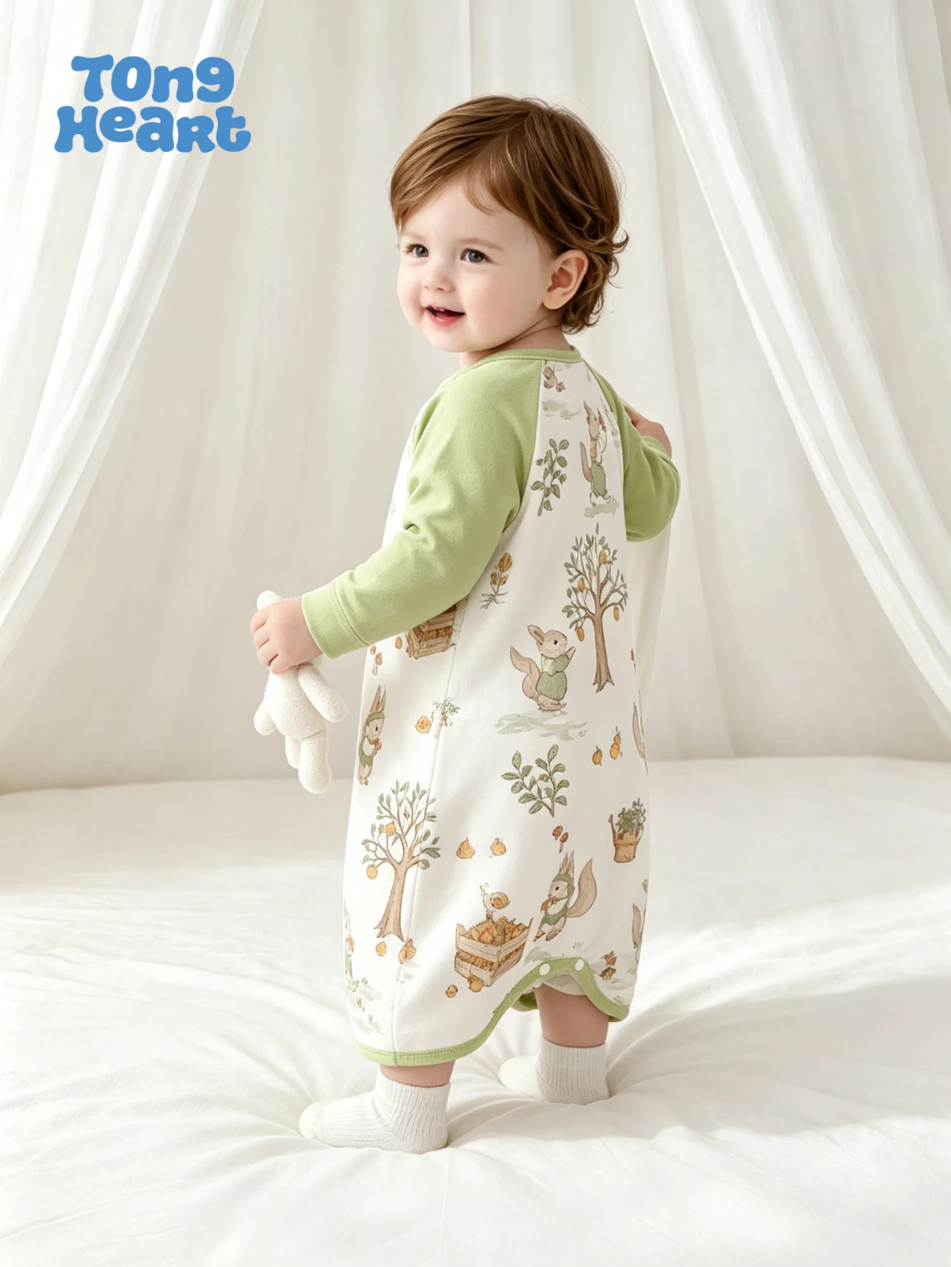 TongHeart baby winter-spring coat, a warm and cozy baby accessory suitable for both boys and girls, a must-have for daily wear