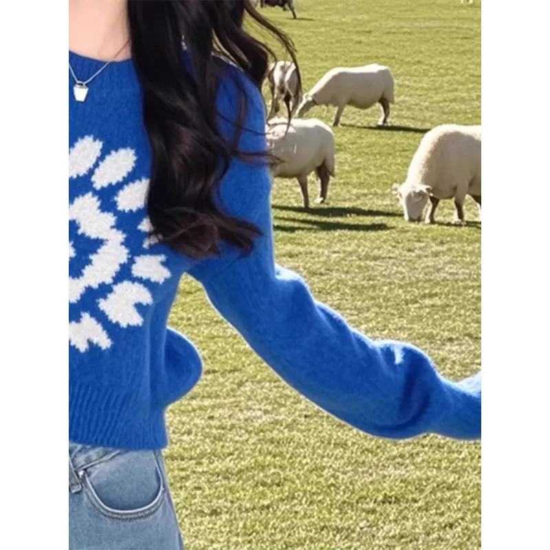 Winteroutfit Luie en luxe Klein blauwe trui met korte basis Pullover Sweater Dames herfst- en winterretro gebreide trui