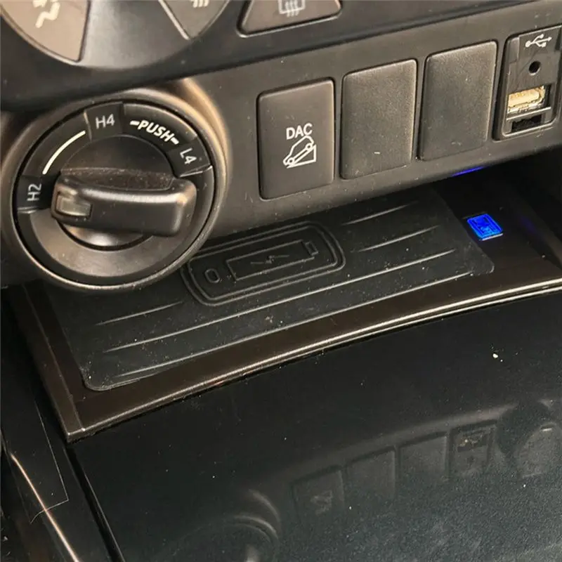 AEA7-Wireless Car 15W Fast Charging Pad For Toyota Fortuner 2016-2023 Accessories Charge Holder