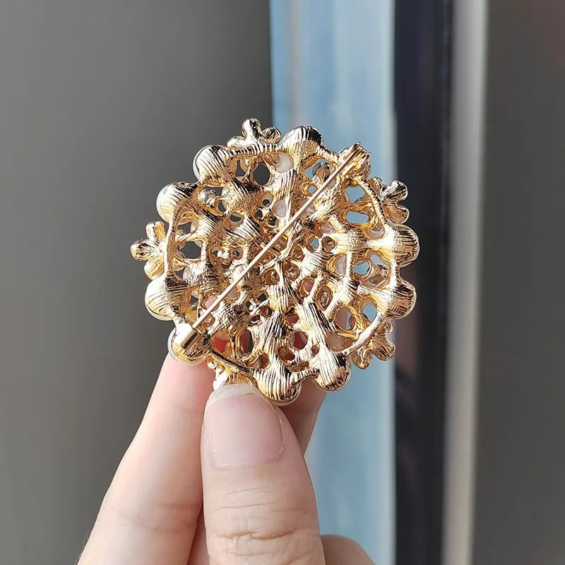 Large Rhinestone Pearl Flower Brooches For Women Elegant Collar Pin Clothing Accessories Sunflower Scarf Buckle Jewelry Gifts