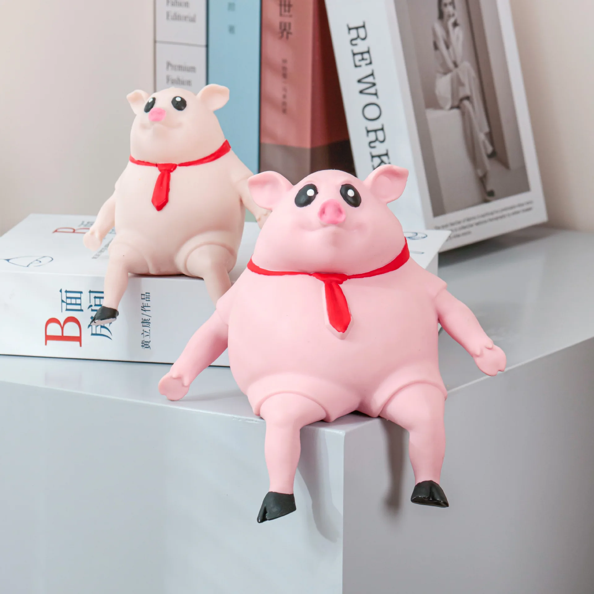 Decompression Creative New Strange Toy Pig Cartoon Cute Pink La La Pig Toy Vent Pig Whole Person Pinch Music Decompression Toy