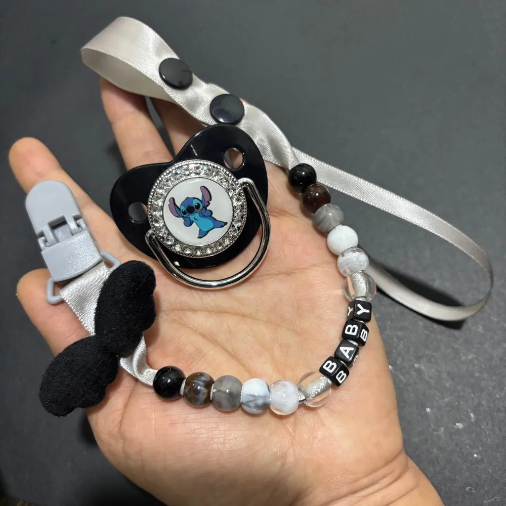 

New anime print cartoon baby nipple holder Kawaii Baby Baby Nipple Clip Set Newborn feeding accessory Suitable for 0 - 12M