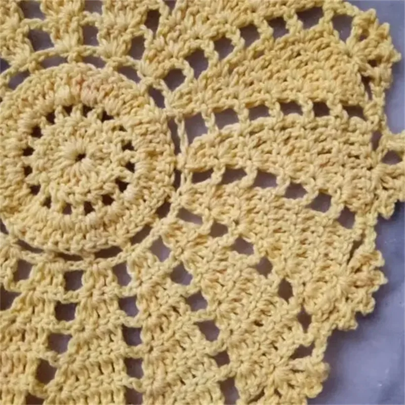 20CM Round Vintage Cotton Crochet Flower Doily Mantel Individual Mat Drink Glass Coaster Placemat For Kitchen Dining Table Decor