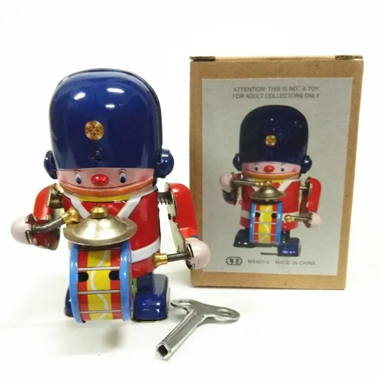 [Funny] Collection Retro Clockwork Wind up Metal Walking Tin brass military band robot toy Mechanical toys kids christmas gift