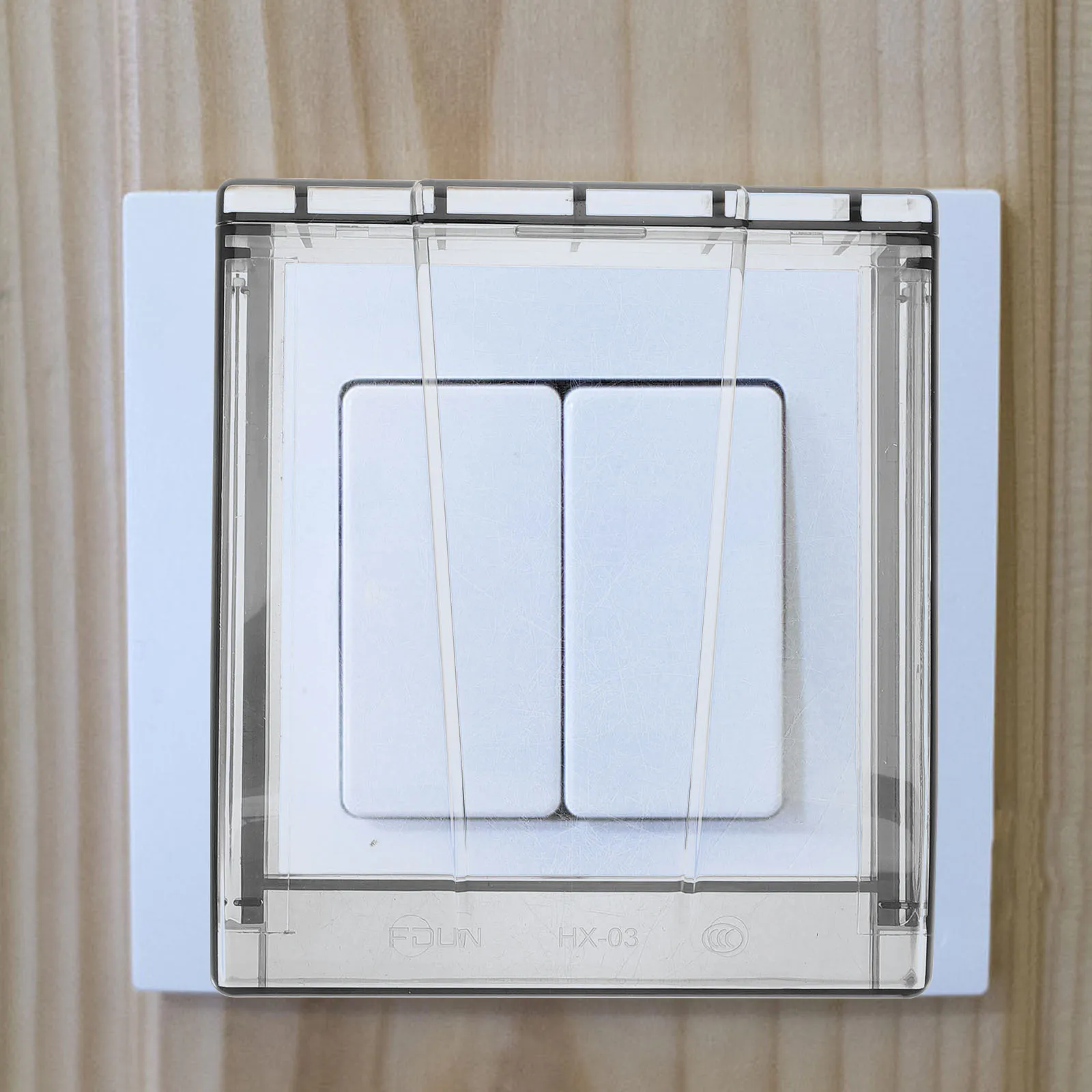 

Transparent Wall Outlet Cover Adhesive Waterproof Socket Protector for Outdoor Bathroom Sticky Outside Socket Cover Durable
