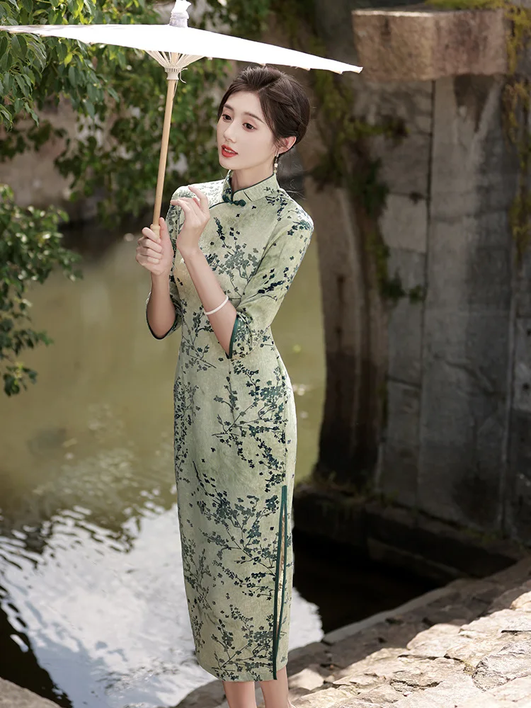 Women Seven Points Sleeve Flock Cheongsam Elegant Side Eight Button Chenille Qipao Chinese Dresses