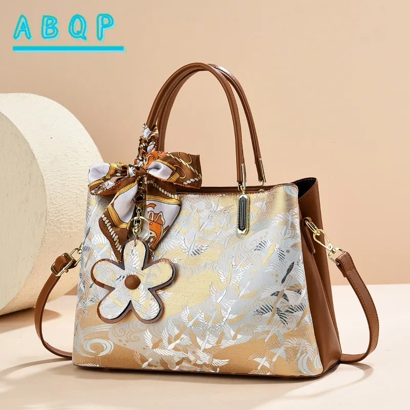 

Women's Handbag Luxury Brand Fashion Personality Women's Shoulder Messenger Bag Casual Women's Bag Large Capacity High Quality