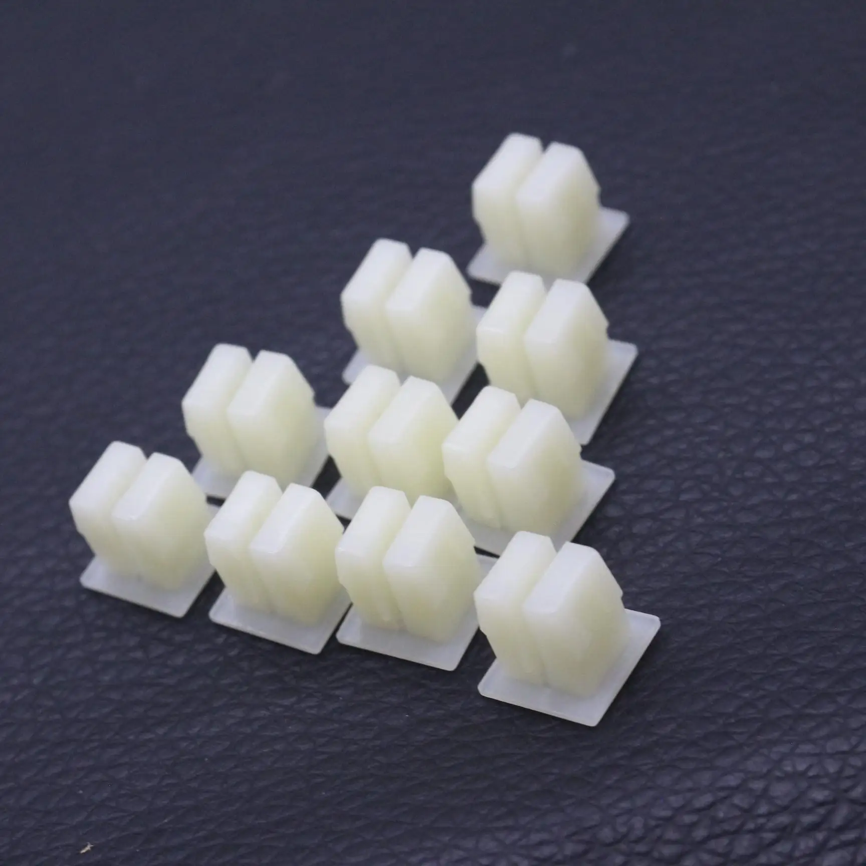 10 Pcs Nylon Nut Clip Fastener For Headlight Bezel or Tail Lamp Assembly For Buick Chevrolet GMC Oldsmobile 1985–2005 – 380382