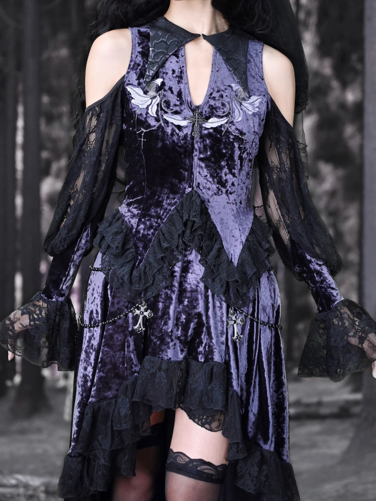 

Одежда на Хэллоуин, особый дизайн, гострий воротник, кружевной рукав, готический топ с вышивкой