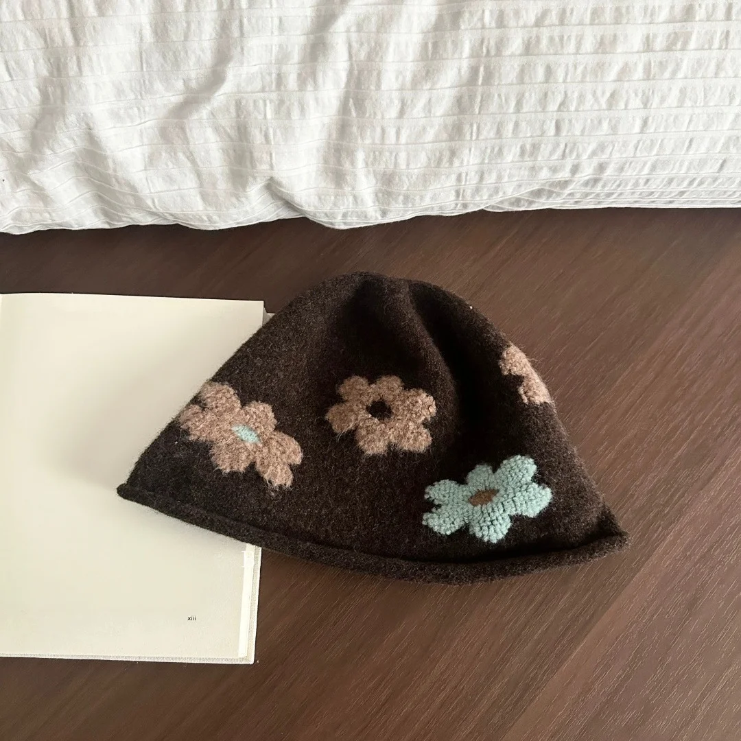 Winter-Themed Floral Crochet Fisherman's Hat: Versatile for Outings, Windproof, Warm, Ear-Covering, and Face-Slimming Knit Hat