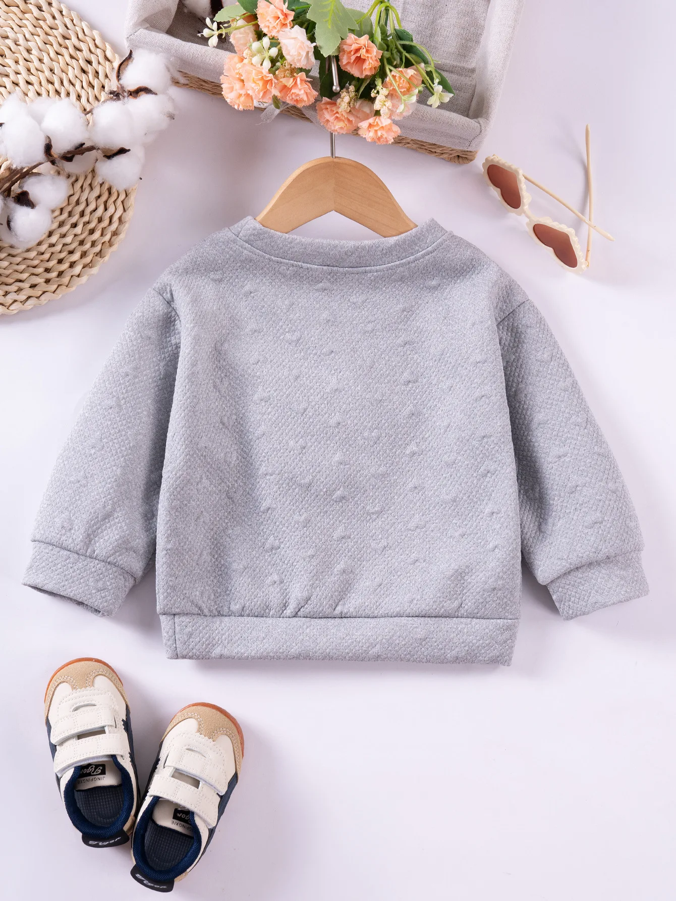 Recién llegado, sudadera de manga larga para niño niña, Top cálido de cuello redondo con estampado de corazón y rosa, sudaderas con capucha para niña de 1 a 7 años