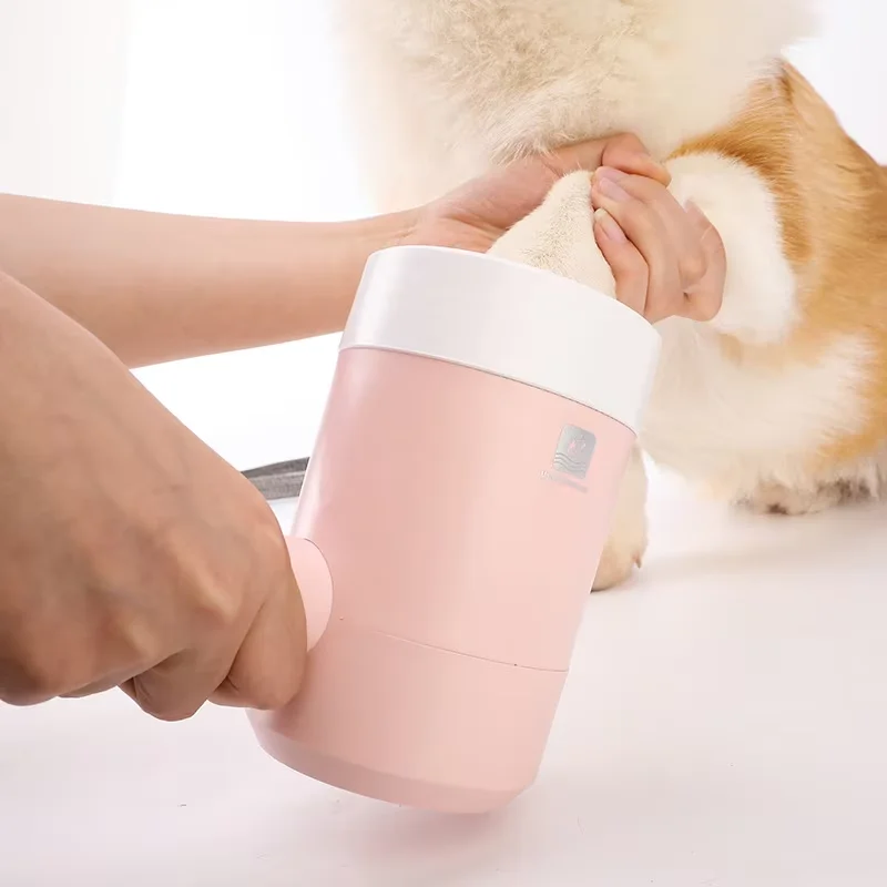 Portable soft silicone dog paw cleaning cup, outdoor foot washing, dog paw cleaning, one click automatic quick foot washing clea