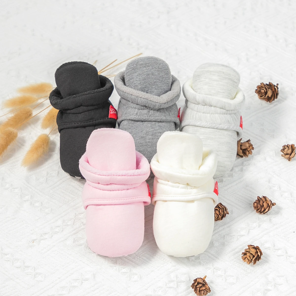 

2024 New Baby Socks Winter Baby Booties Fluff Soft Elastic Cord First Walkers Anti-slip Warm Newborn Infant Baby Shoes Moccasin