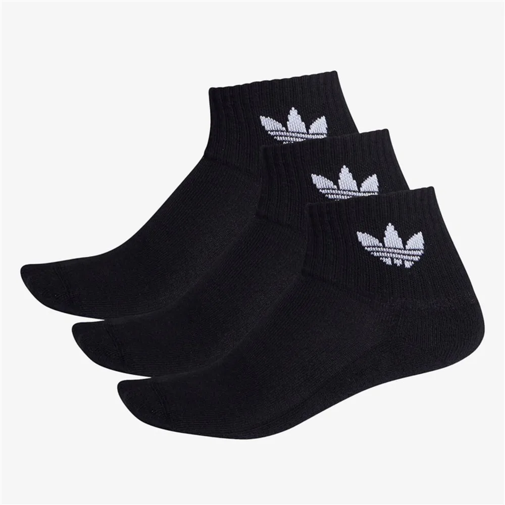 

Набор из 3 пар спортивных носков adidas Originals с логотипом, унисекс, черные, стильные, дышащие, прочные и нескользящие FM0643