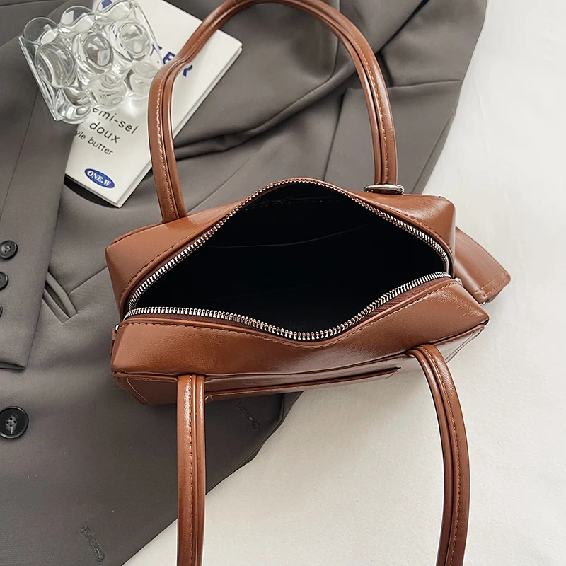 ﻿ Korean Niche Designer Shoulder Bag With Coin Purse Solid Color Pu Leather Boston Bag Brand Women Shopper Underarm Handbag