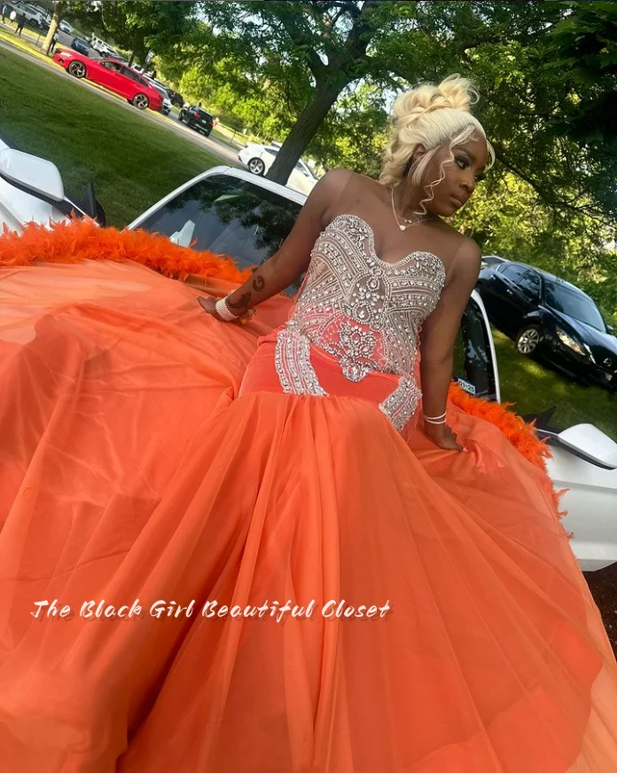 Elegant Orange Cocktail Dresses 2024 African Girls O Neck Sexy Feather Group Dresses Rhinestone Beaded Party Dresses