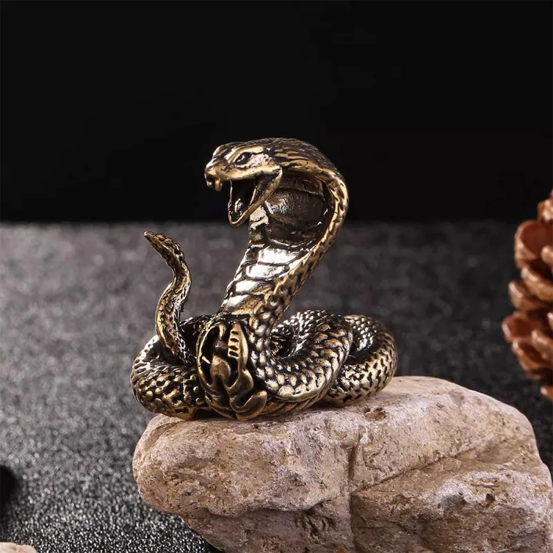 Fake Brass Cobra Figurine Sculpture For Home Party Desktop Decor Halloween Horror Snake Statue for Haunted Houses